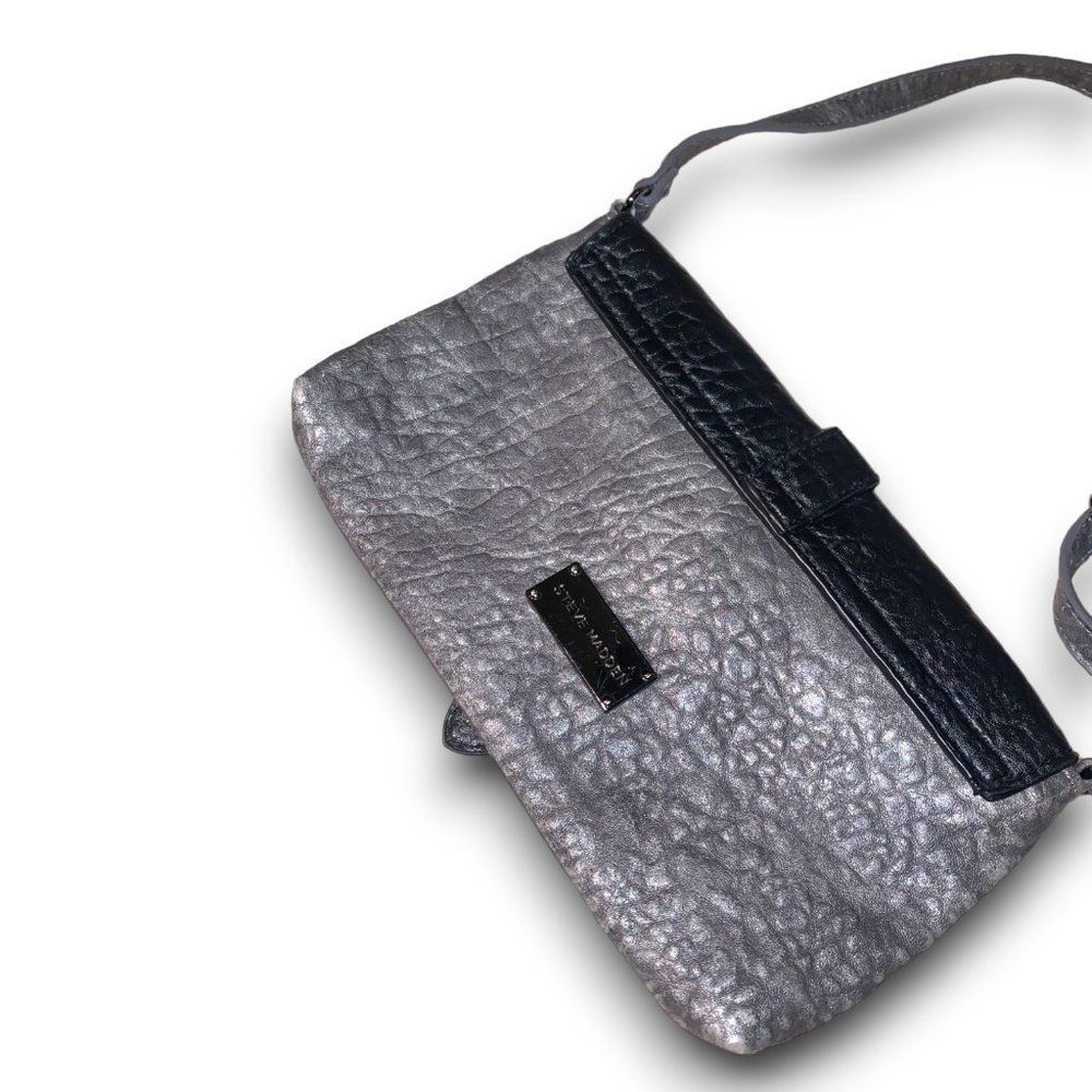 Steve Madden Gray Textured Crossbody Bag - Picture 6 of 7